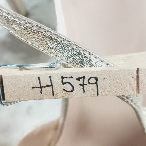 NEW Naturalizer 27 Edit Abilyn Wide Gold Leather Pointed Toe Heels H579 - Picture 16 of 16